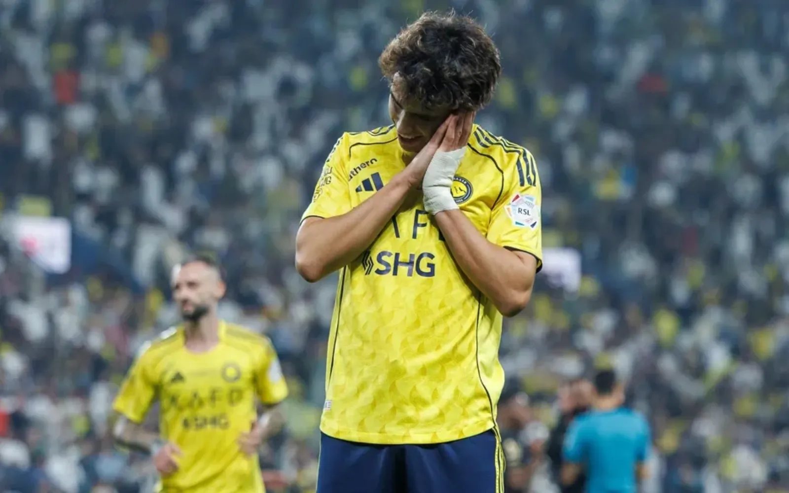 Ένταση στο Αλ Αχλί - Αλ Νασρ - Δέχθηκε χαστούκι ο Φέλιξ (vid)