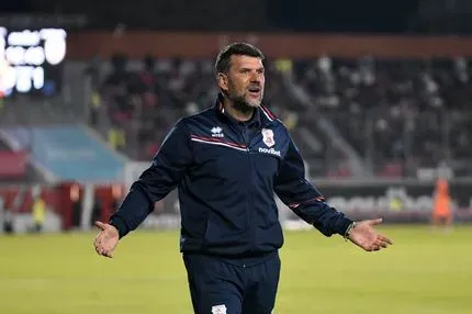 Ο Κριστιάνο Μπάτσι “τελείωσε” από την Τοντέλα, ο πρόεδρος τον κατήγγειλε για ξυλοδαρμό