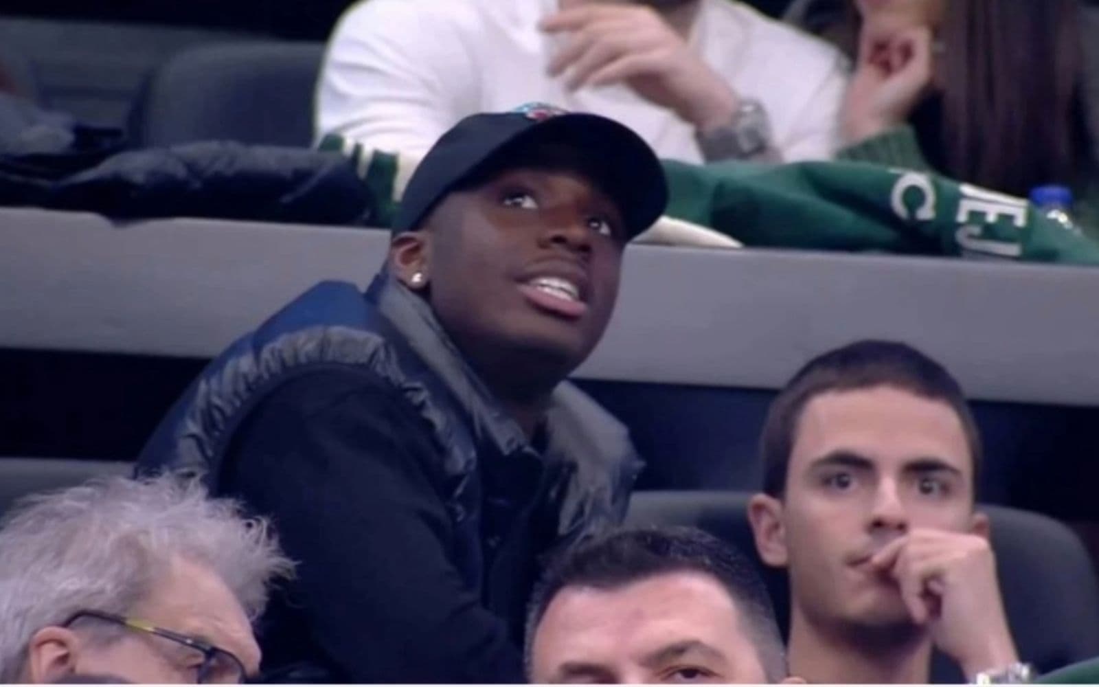 Ποδοσφαιρική απόβαση στο «T-Center»: Στις εξέδρες για το ντέρμπι Τετέι και Κότσαρης