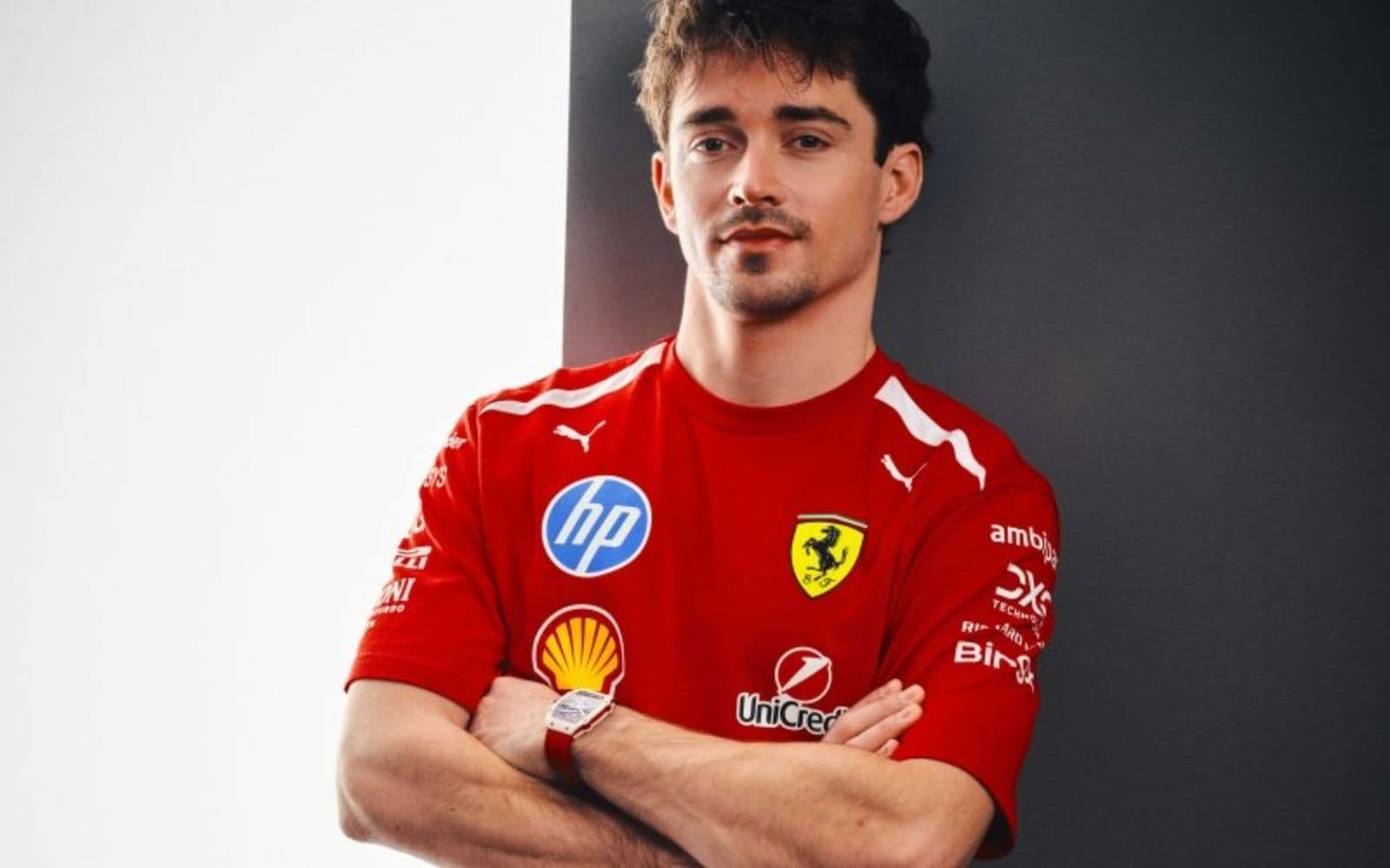Sempre Rosso: Ανανέωσε με τη Ferrari o Leclerc