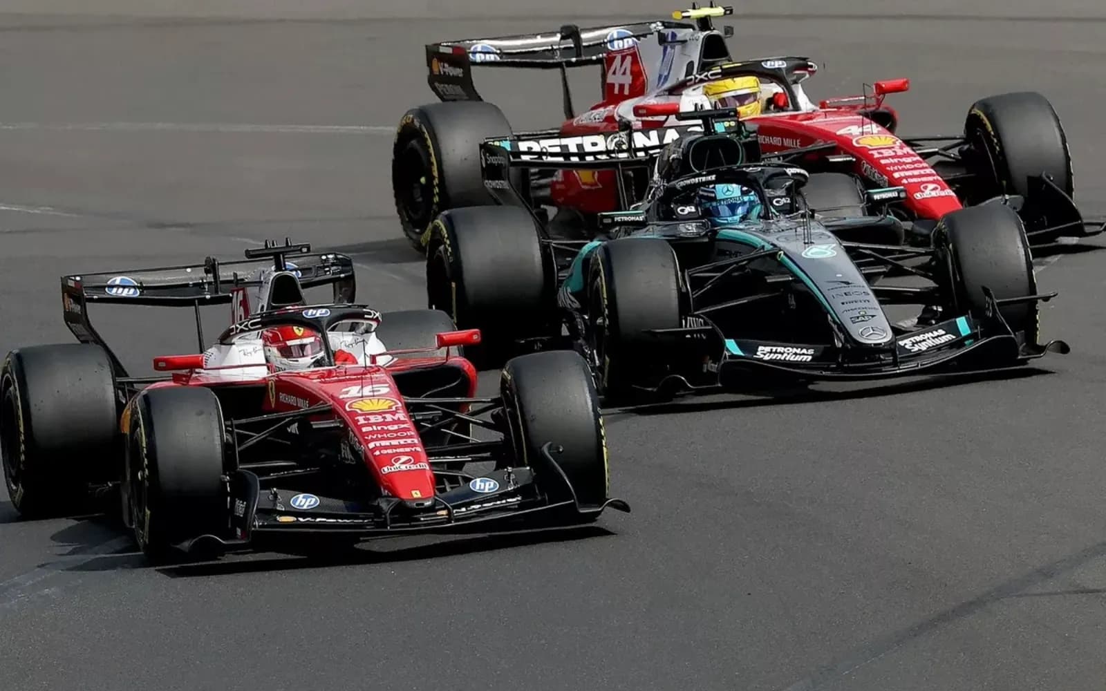 Mercedes: "Θα έχουμε μια μεγάλη μάχη με τη Ferrari φέτος"