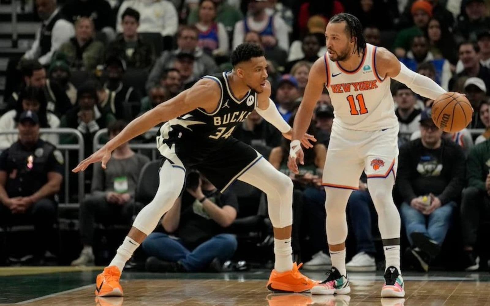 Αντετοκούνμπο: Αποχώρησε στο 3ο λεπτό του αγώνα με νέο τραυματισμό