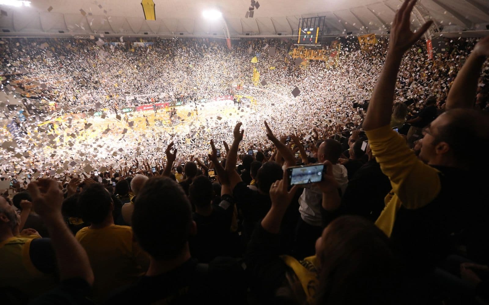 Άρης: Τρομερή ατμόσφαιρα στην παρουσίαση των παικτών (vid)