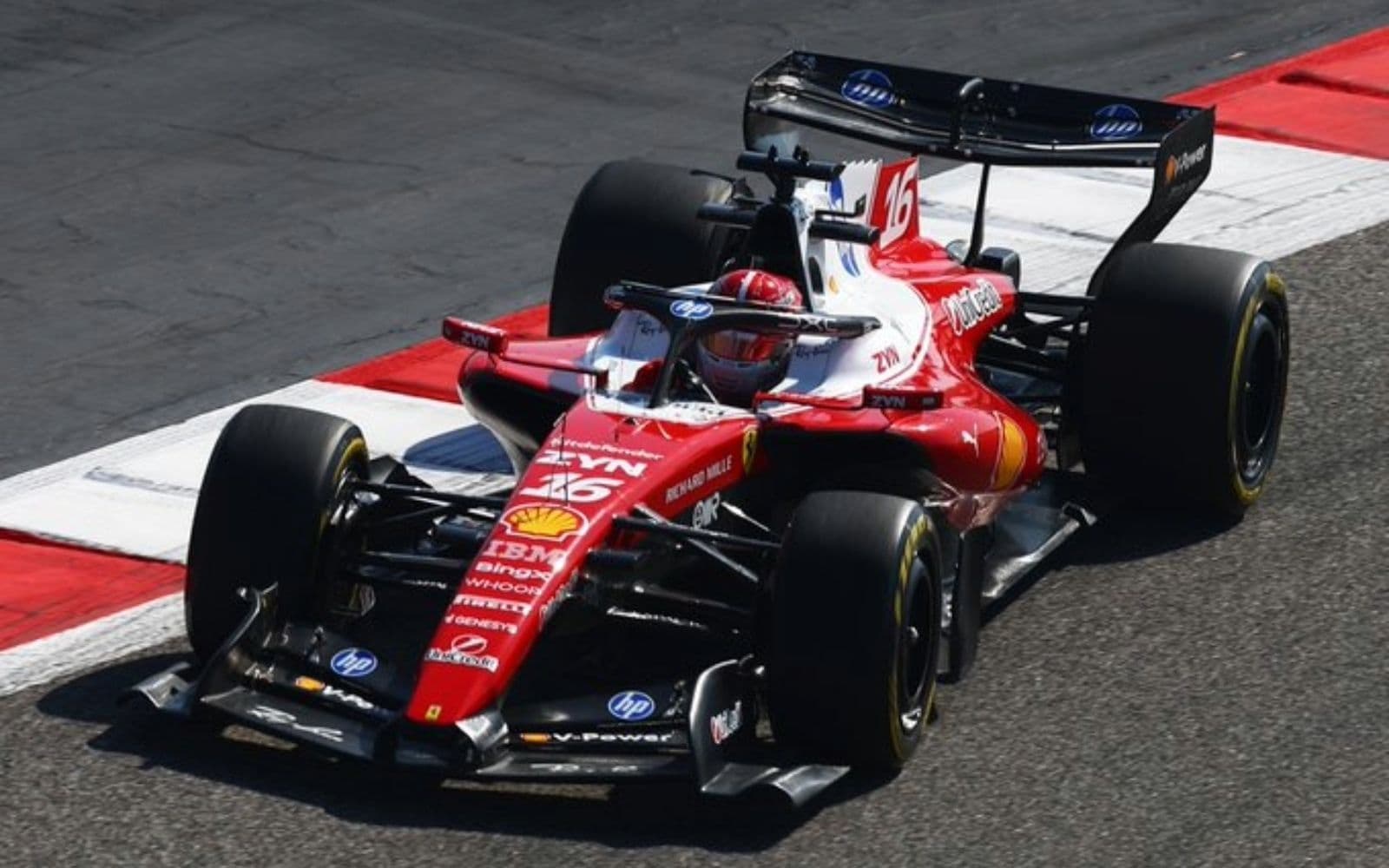 F1: Όλα τα βλέμματα πάνω στη νέα αναβάθμιση της Ferrari