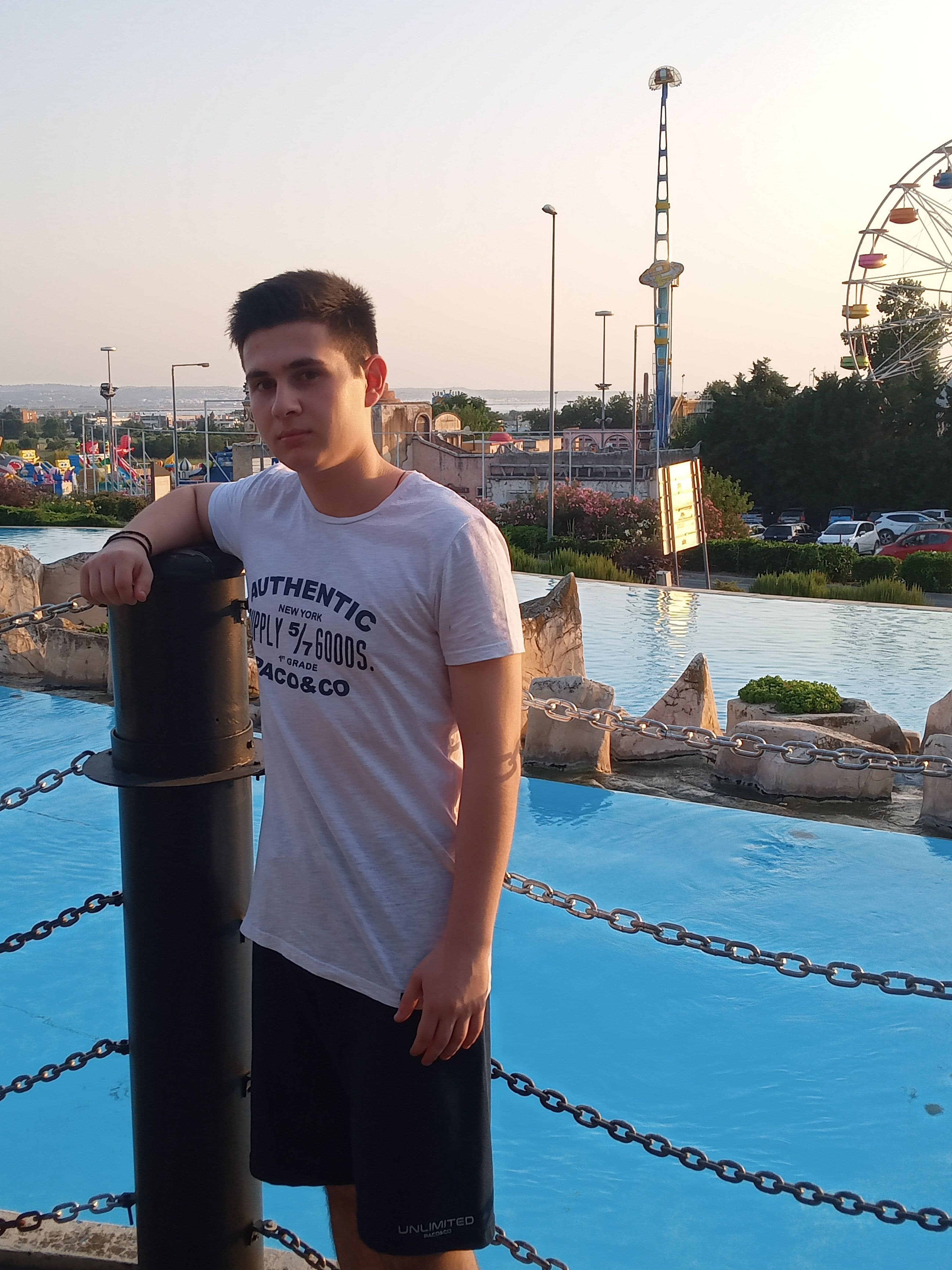 Γιώργος Ελευθεριάδης