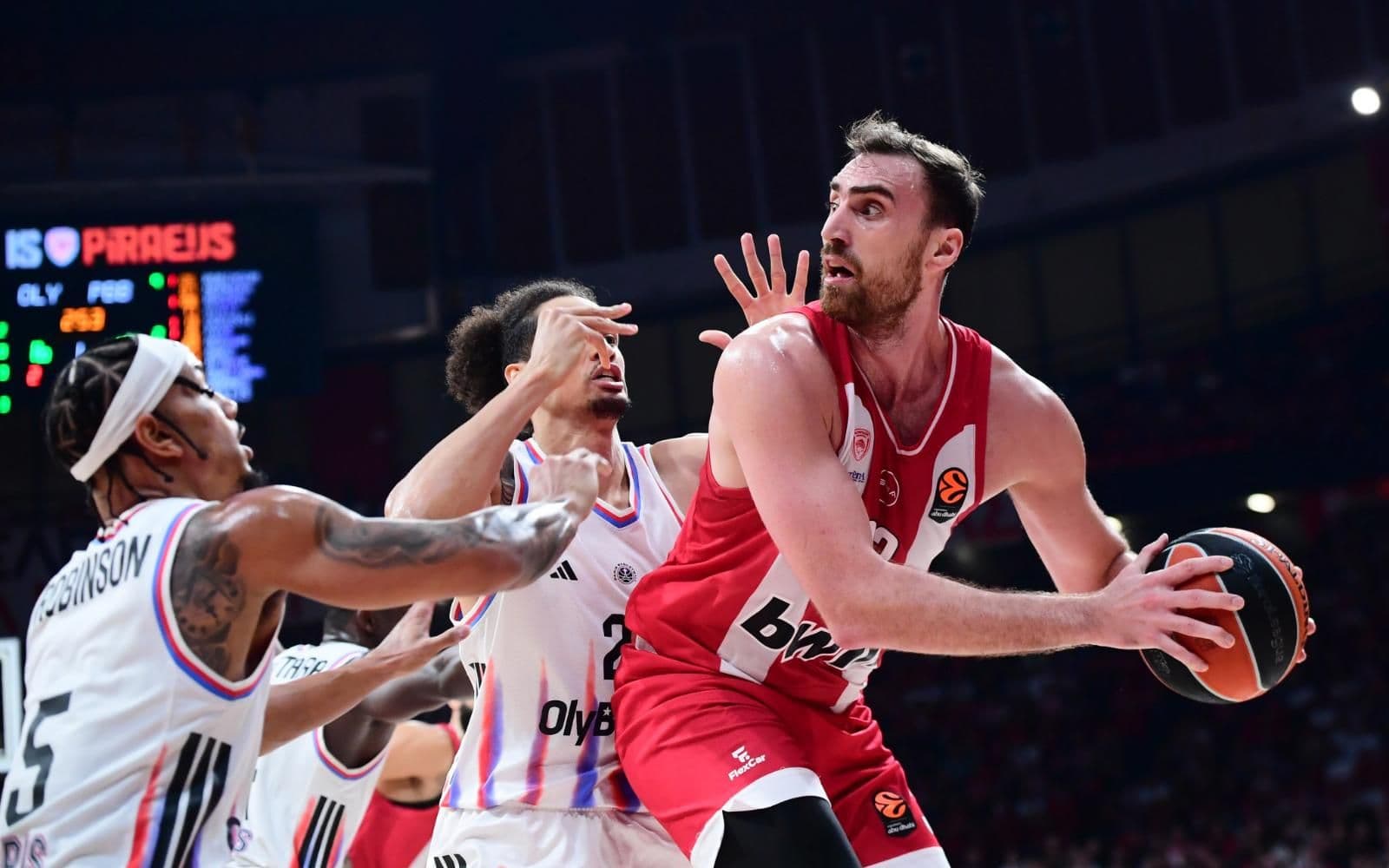 Στον αέρα το Ολυμπιακός – Φενέρμπαχτσε λόγω της κακοκαιρίας