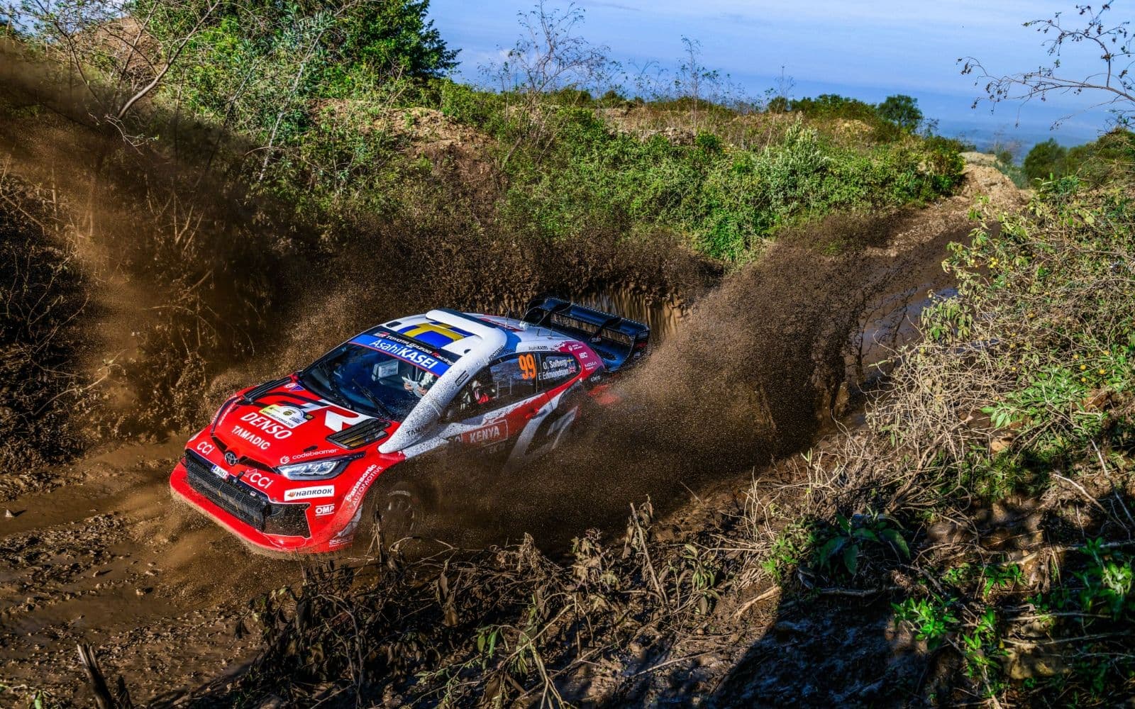 WRC Ράλι Σαφάρι Κένυας: Κυρίαρχη η Toyota με πρωτοπόρο τον Solberg