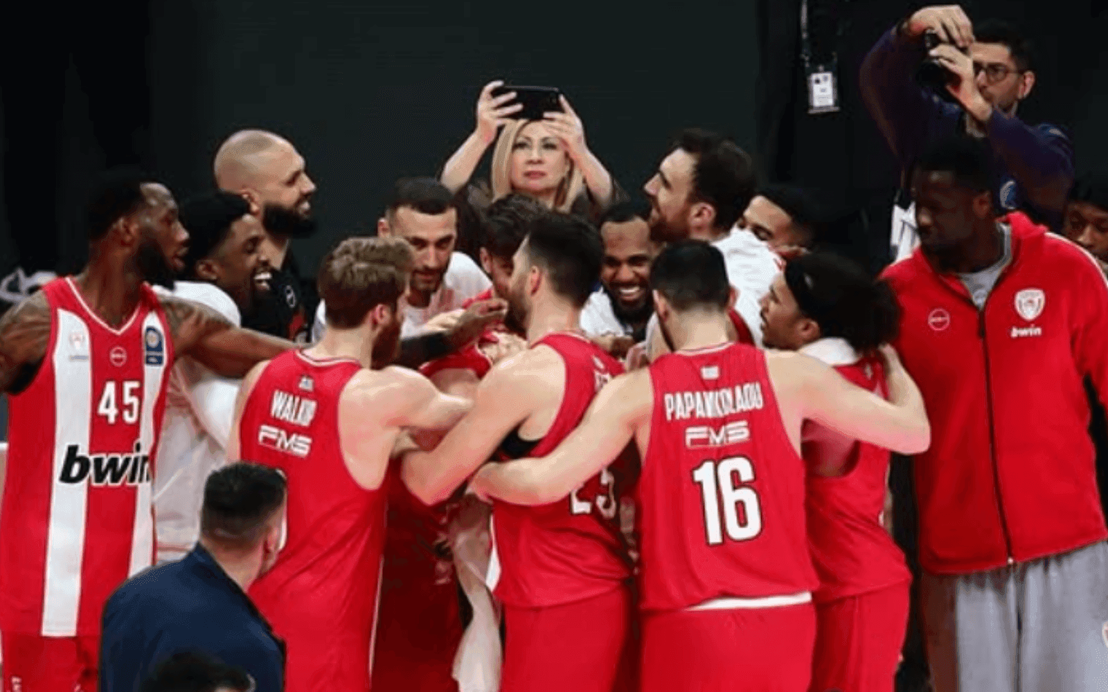 Σερβικό ΜΜΕ : Φέρνει στην πόρτα της εξόδου ''ερυθρόλευκο'' παίκτη