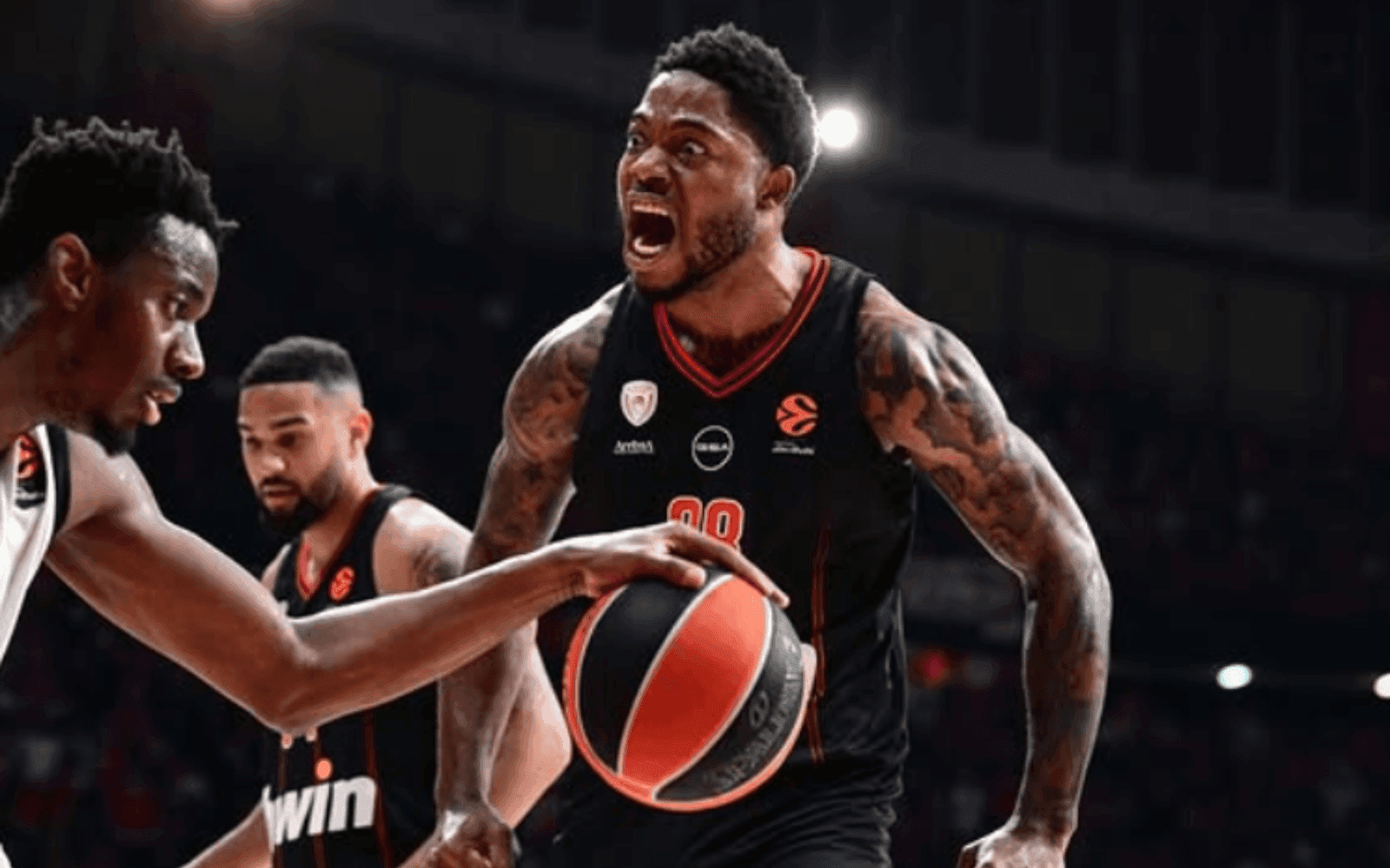 Ταϊρίκ Τζόουνς :Ένας αγαπημένος της εξέδρας (blog)