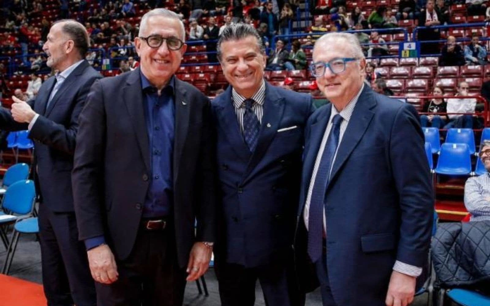 Στο Μιλάνο ο Βασίλης Παρθενόπουλος για τα 90 χρόνια της Αρμάνι